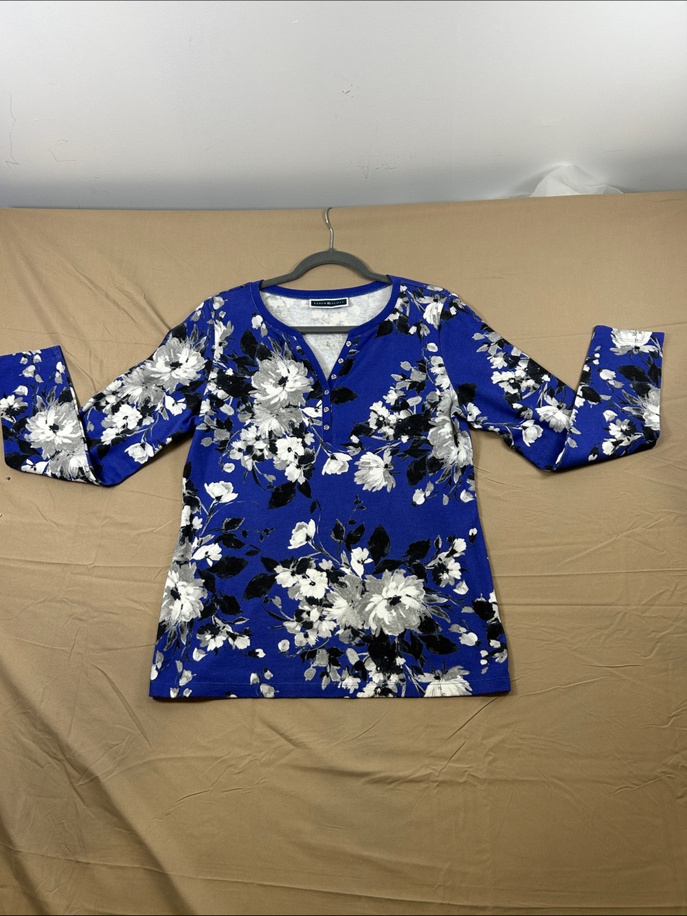 Karen Scott Cobalt Blue Floral Henley Long-Sleeve Top size medium